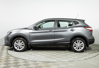 Подержанный автомобиль Nissan Qashqai 2014 года (8 фото)