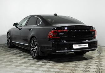 Подержанный автомобиль Volvo S90 2021 года (7 фото)