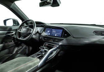 Подержанный автомобиль Geely Tugella 2023 года (9 фото)