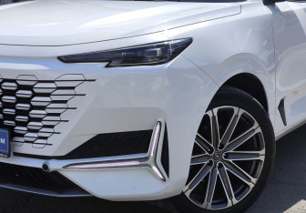 Подержанный автомобиль Changan UNI-K 2023 года (9 фото)