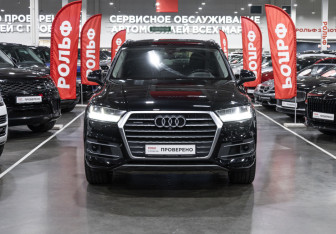 Подержанный автомобиль Audi Q7 2017 года (3 фото)