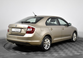Подержанный автомобиль Skoda Rapid Liftback 2019 года (5 фото)