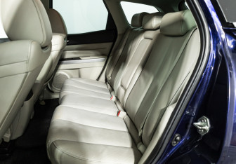 Подержанный автомобиль Mazda CX-7 2010 года (10 фото)