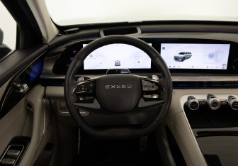 Подержанный автомобиль Exeed RX 2023 года (10 фото)