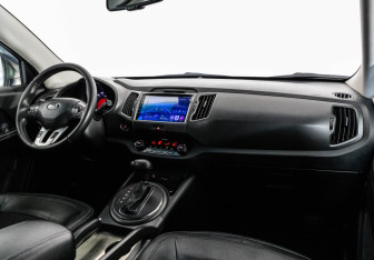 Подержанный автомобиль Kia Sportage 2012 года (9 фото)