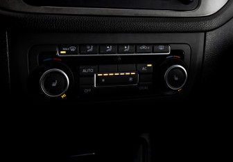 Подержанный автомобиль Volkswagen Tiguan 2011 года (14 фото)