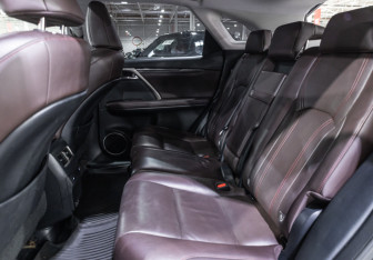 Подержанный автомобиль Lexus RX 2020 года (13 фото)