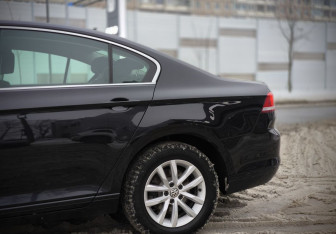 Подержанный автомобиль Volkswagen Passat Sedan 2018 года (9 фото)