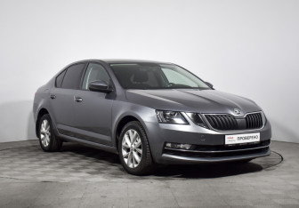 Подержанный автомобиль Skoda Octavia Liftback 2017 года (3 фото)