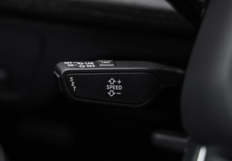 Подержанный автомобиль Audi Q5 2021 года (16 фото)