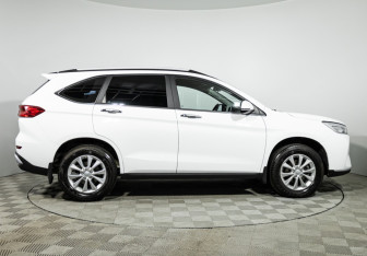 Подержанный автомобиль Haval M6 2024 года (4 фото)