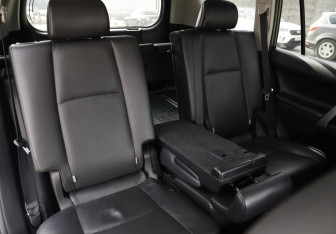 Подержанный автомобиль Toyota Land Cruiser Prado 2018 года (31 фото)