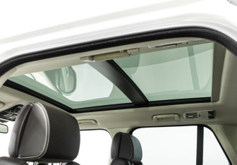 Подержанный автомобиль Land Rover Range Rover 2014 года (15 фото)