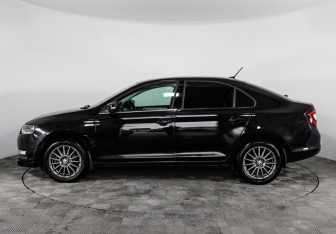 Подержанный автомобиль Skoda Rapid Liftback 2019 года (9 фото)