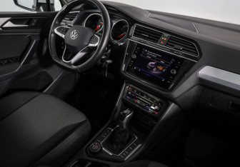 Подержанный автомобиль Volkswagen Tiguan 2021 года (9 фото)