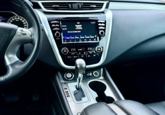 Подержанный автомобиль Nissan Murano Suv 2020 года (15 фото)