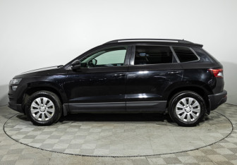 Подержанный автомобиль Skoda Karoq 2021 года (8 фото)