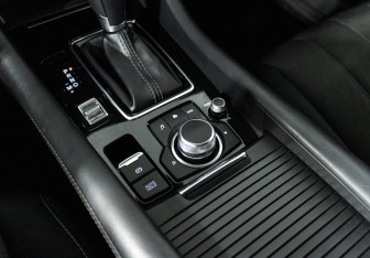 Подержанный автомобиль Mazda 6 Sedan 2019 года (18 фото)