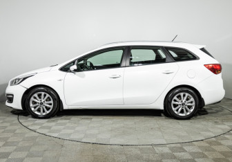 Подержанный автомобиль Kia Ceed Wagon 2016 года (8 фото)