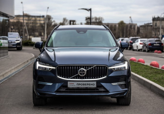 Подержанный автомобиль Volvo XC60 2021 года (4 фото)