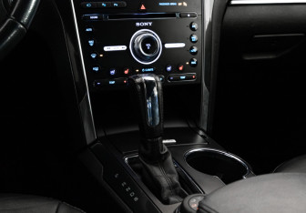 Подержанный автомобиль Ford Explorer 2017 года (12 фото)