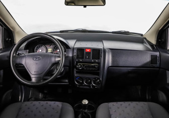 Подержанный автомобиль Hyundai Getz 2005 года (10 фото)