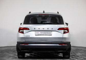 Подержанный автомобиль Skoda Karoq 2021 года (6 фото)