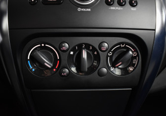 Подержанный автомобиль Suzuki SX4 Hatchback 2012 года (15 фото)