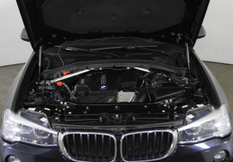 Подержанный автомобиль BMW X3 2017 года (16 фото)