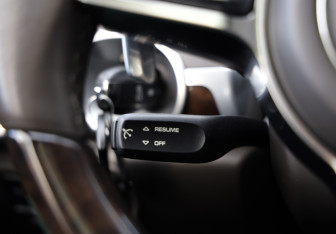 Подержанный автомобиль Porsche Cayenne 2015 года (23 фото)