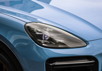 Подержанный автомобиль Porsche Cayenne 2021 года (13 фото)