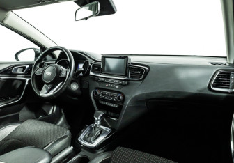 Подержанный автомобиль Kia Ceed Hatchback 2018 года (9 фото)