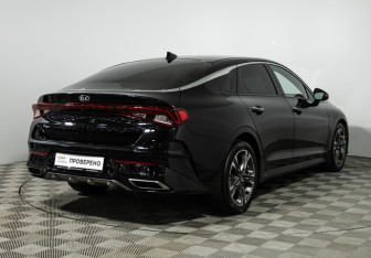 Подержанный автомобиль Kia K5 2021 года (5 фото)
