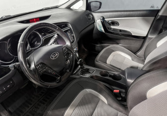 Подержанный автомобиль Kia Ceed Wagon 2018 года (9 фото)