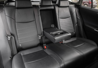 Подержанный автомобиль Toyota RAV4 2022 года (29 фото)
