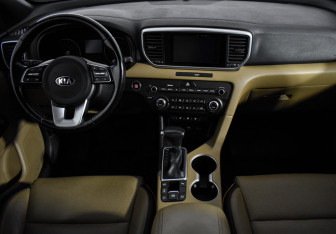 Подержанный автомобиль Kia Sportage 2019 года (13 фото)