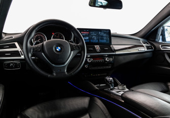 Подержанный автомобиль BMW X6 2013 года (20 фото)