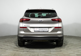 Подержанный автомобиль Hyundai Tucson 2020 года (6 фото)