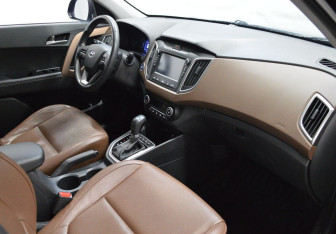 Подержанный автомобиль Hyundai Creta 2019 года (12 фото)