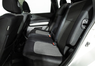 Подержанный автомобиль Nissan X-Trail 2008 года (10 фото)