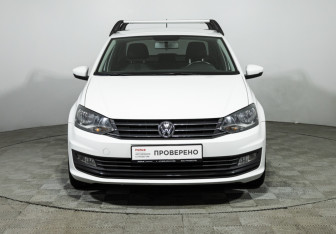 Подержанный автомобиль Volkswagen Polo Sedan 2016 года (2 фото)