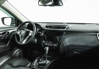 Подержанный автомобиль Nissan X-Trail 2017 года (9 фото)