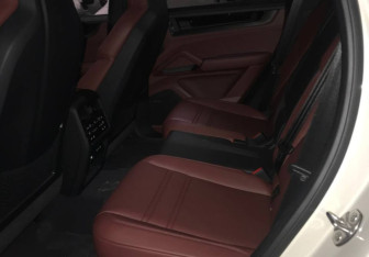 Новый Porsche Cayenne 2025 (6 фото)