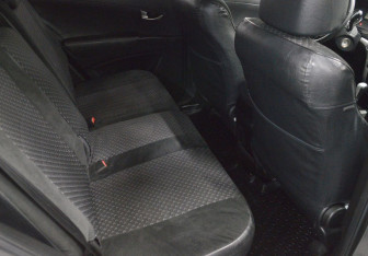 Подержанный автомобиль SsangYong Actyon 2011 года (13 фото)