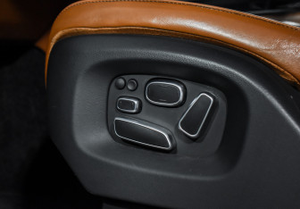 Подержанный автомобиль Land Rover Range Rover 2013 года (11 фото)