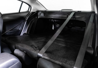 Подержанный автомобиль Mazda 3 Sedan 2013 года (18 фото)