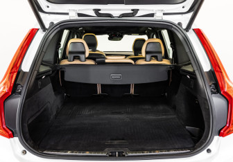 Подержанный автомобиль Volvo XC90 2018 года (26 фото)