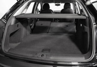 Подержанный автомобиль Audi Q3 2014 года (26 фото)