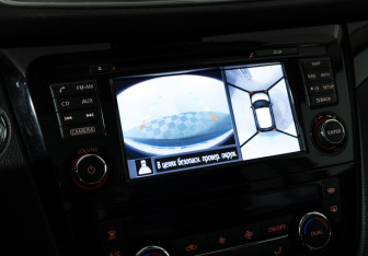 Подержанный автомобиль Nissan Qashqai 2014 года (15 фото)