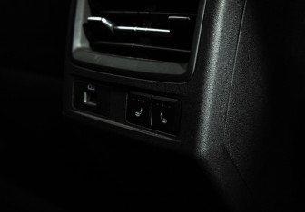 Подержанный автомобиль Omoda C5 2023 года (17 фото)